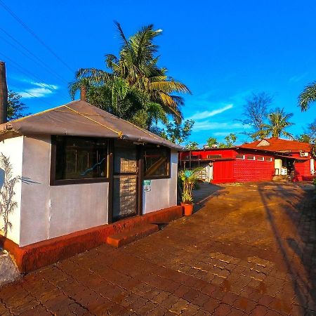 Whispering Woods Resort Lonavala Esterno foto