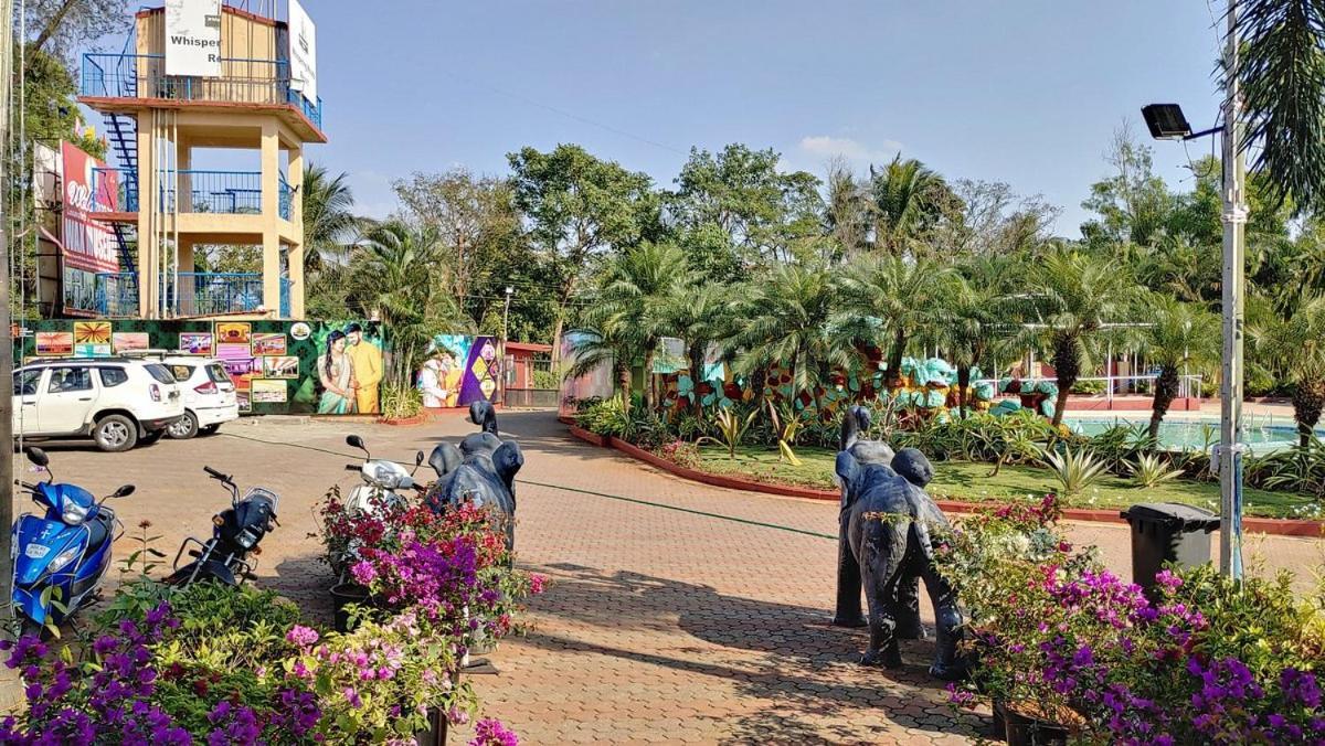 Whispering Woods Resort Lonavala Esterno foto